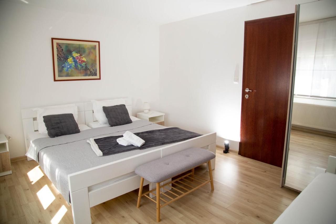 Apartmani Baotic Zupanja Exterior foto