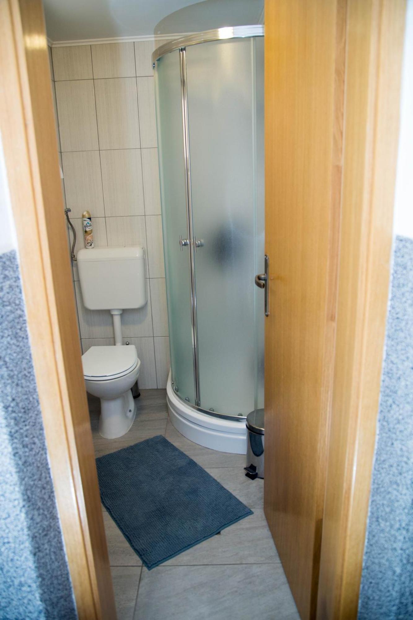 Apartmani Baotic Zupanja Habitación foto