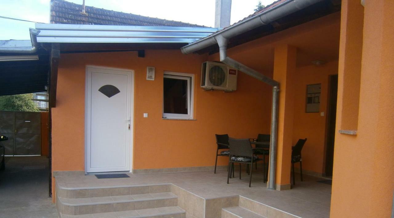 Apartmani Baotic Zupanja Exterior foto